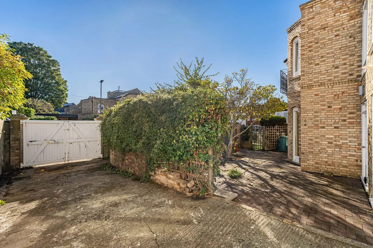Cambridge Road South, London, W4, photo 8