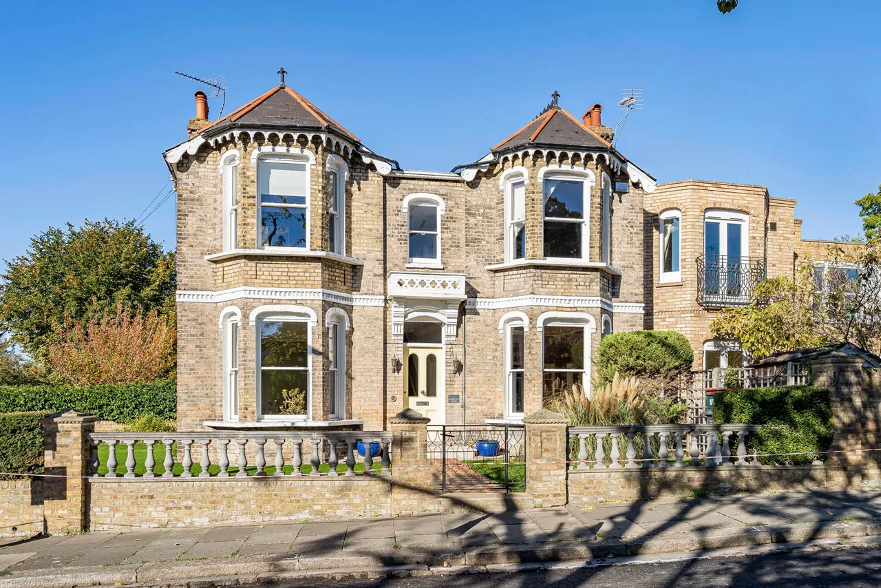 Cambridge Road South, London, W4, photo 42