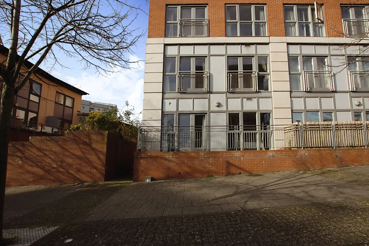 Alfred Knight Way, Birmingham, B15, photo 15