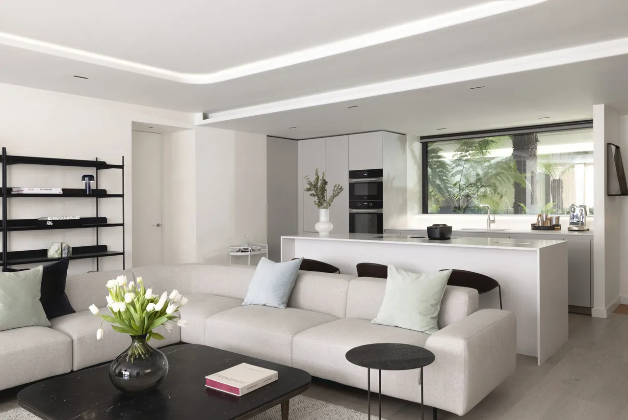 3 bed flat for sale, Aybrook Street, London, W1U