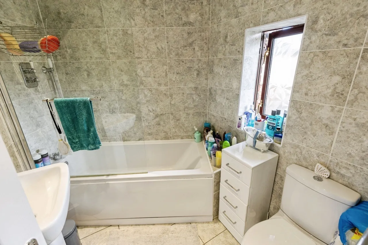 Bennions Road, Wrexham, LL13, photo 12