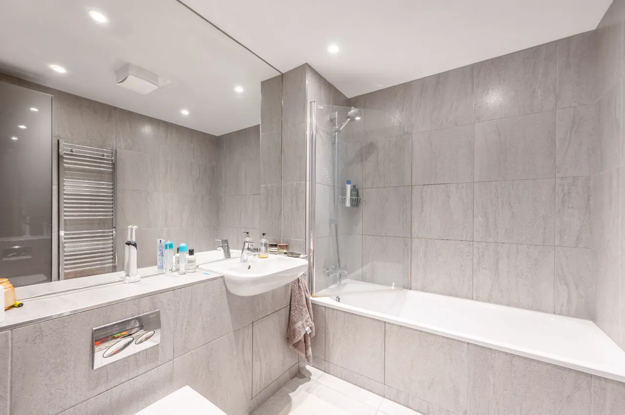 13 Packenham House, 25 Lockton Street, London, photo 7