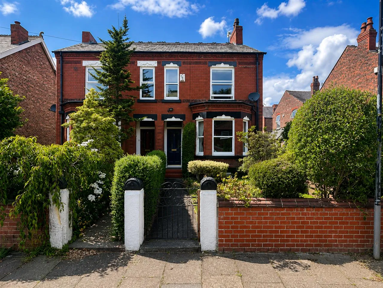 4 bed house for sale, Highfield Avenue, Sale, M33