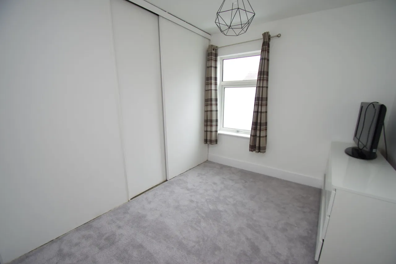 Watford, WD18, photo 6