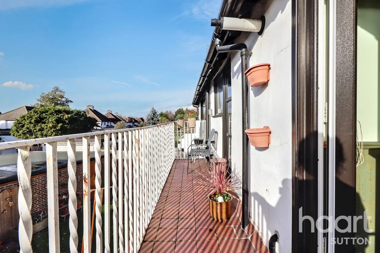 Westmead Corner, Carshalton, SM5, photo 4