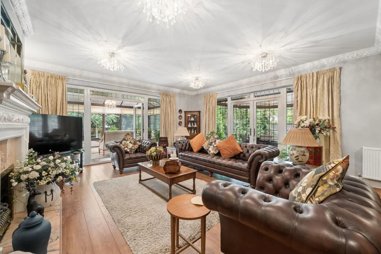 Broadway, Cheadle, photo 5