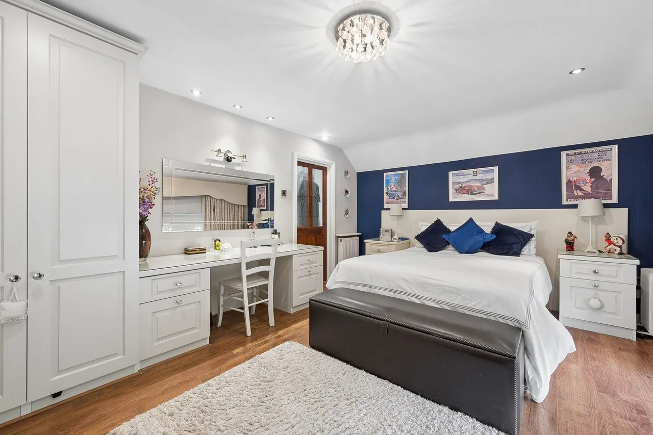 Broadway, Cheadle, photo 14