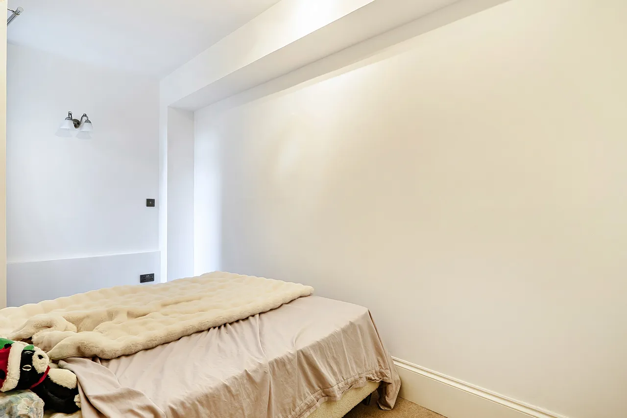 B15 Sloane Avenue Mansions, London, photo 8
