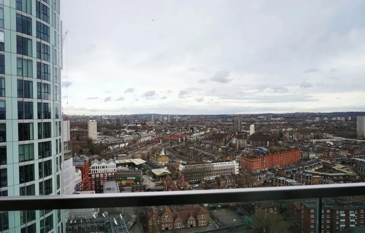 Wandsworth Road, Nine Elms Point, SW8, photo 10