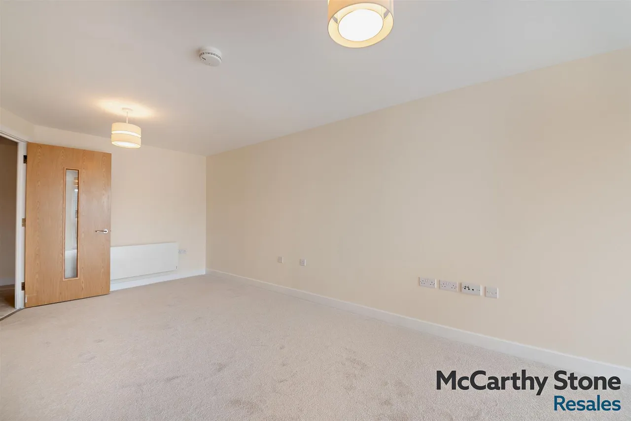 The Moors, Thatcham, RG19, photo 24