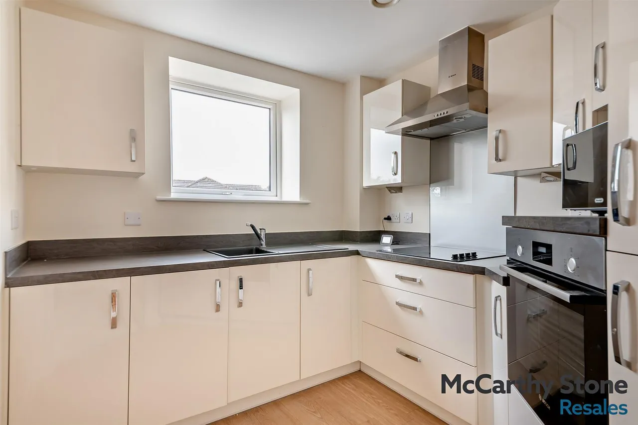 The Moors, Thatcham, RG19, photo 13