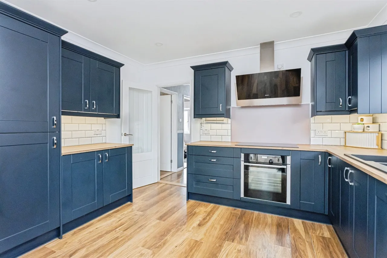 Noel Rise, Burgess Hill, RH15, photo 3