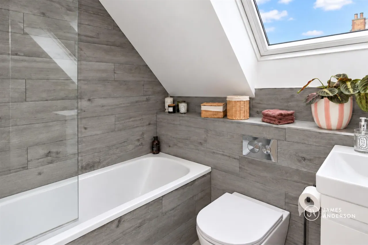 Lower Richmond Road, London, SW15, photo 10