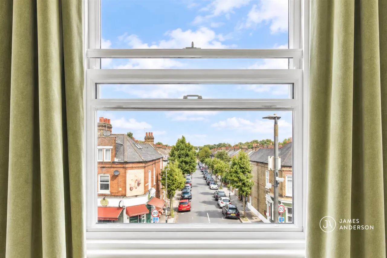 Lower Richmond Road, London, SW15, photo 2