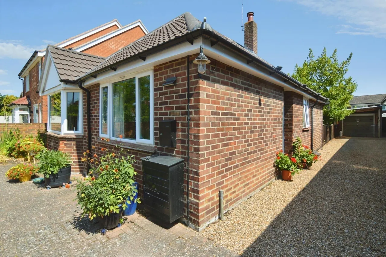 Stanley Road, Wokingham, RG40, photo 15