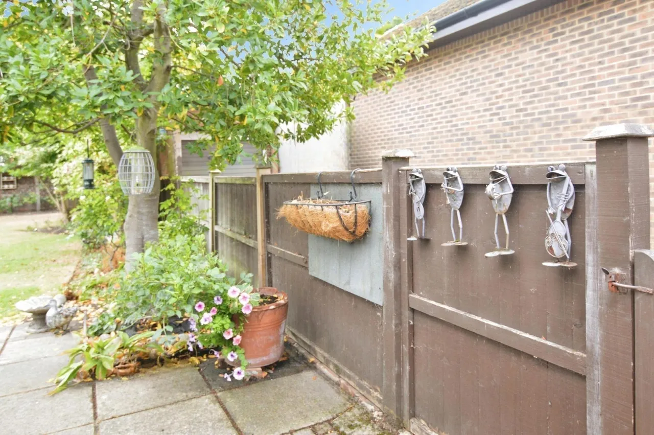 Stanley Road, Wokingham, RG40, photo 12