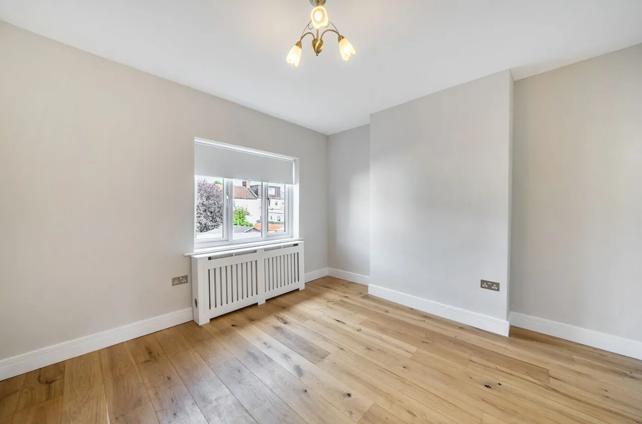 Gorringe Park Avenue, Mitcham, Mitcham, CR4 2DX, photo 10