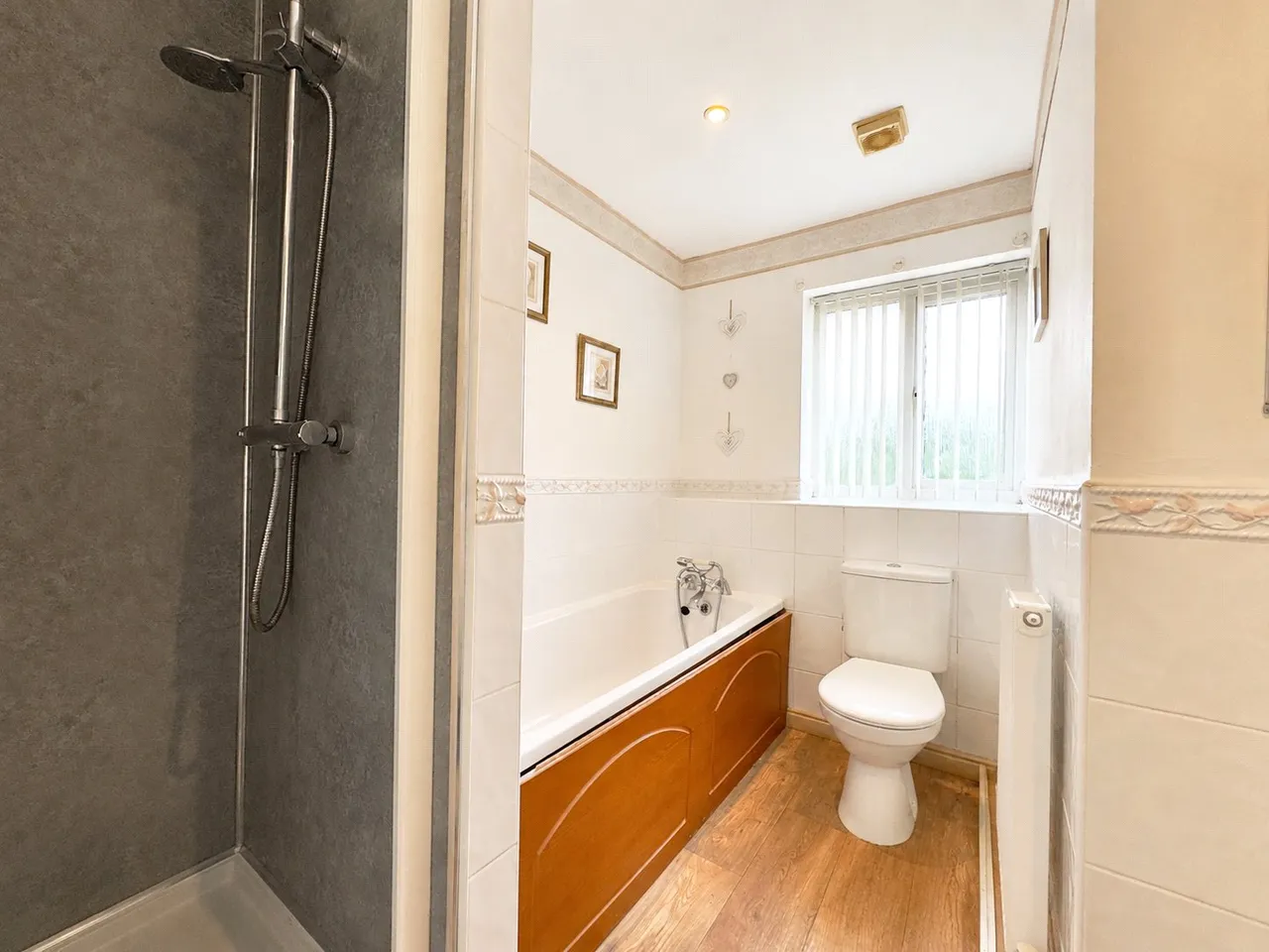 Cheltenham Crescent, Moreton, CH46, photo 13