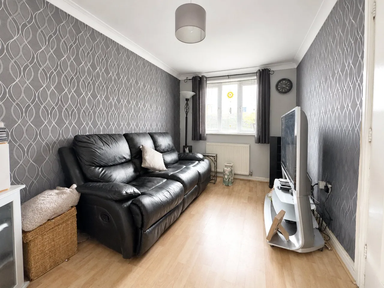 Cheltenham Crescent, Moreton, CH46, photo 4