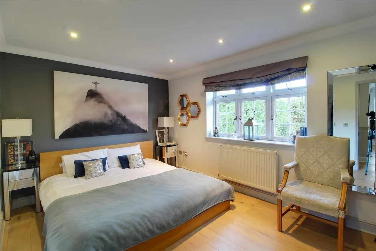 Darkes Lane, Potters Bar EN6 1BW, photo 8