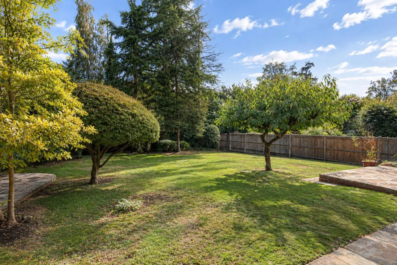 Parkers Hill, Ashtead, KT21, photo 19