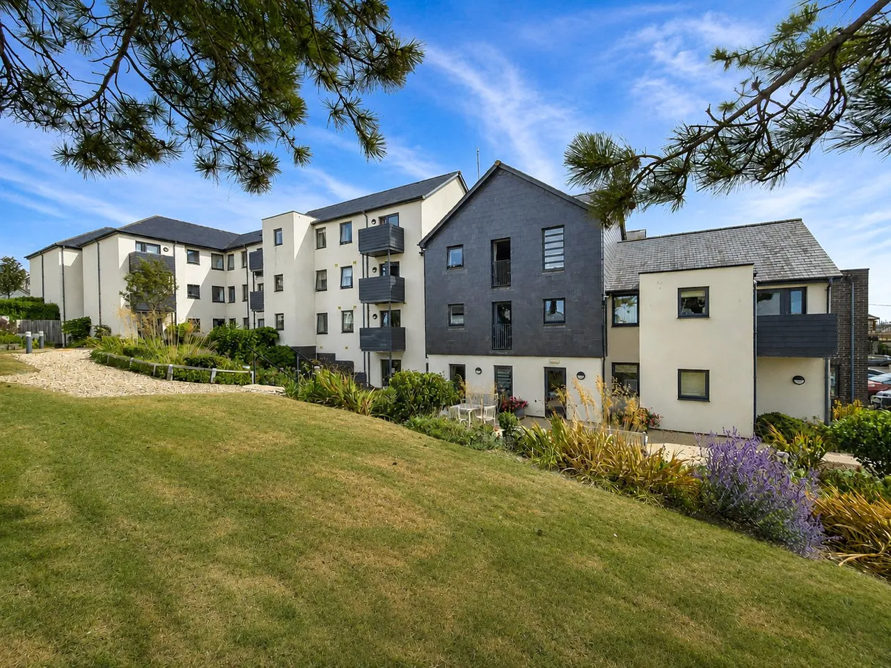 1 bed flat for sale, Bramble Hill, Bude, EX23