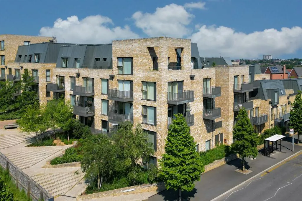 2 bed flat for sale — Regiment Hill, Millbrook Park, NW7, London