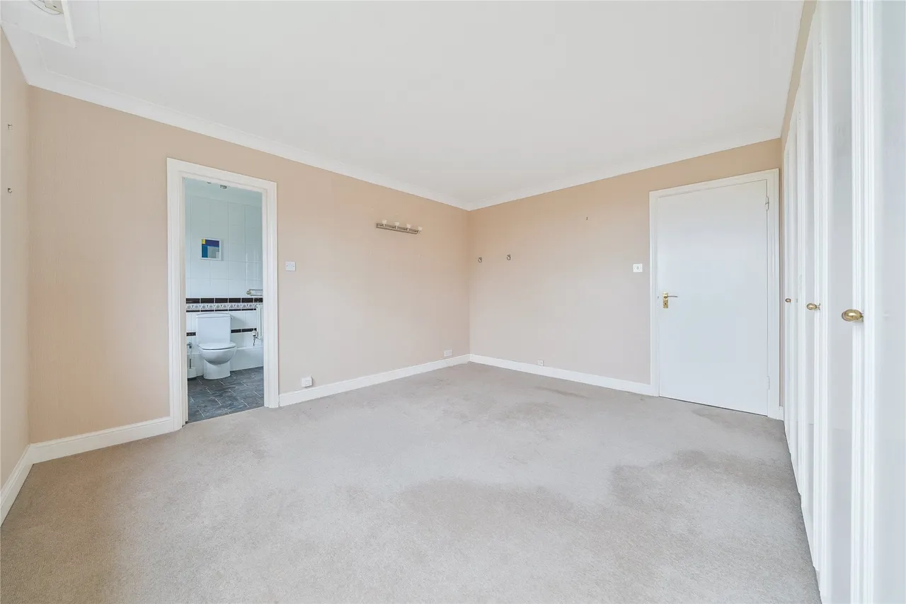 Cedar Lodge, Lythe Hill Park, GU27, photo 9