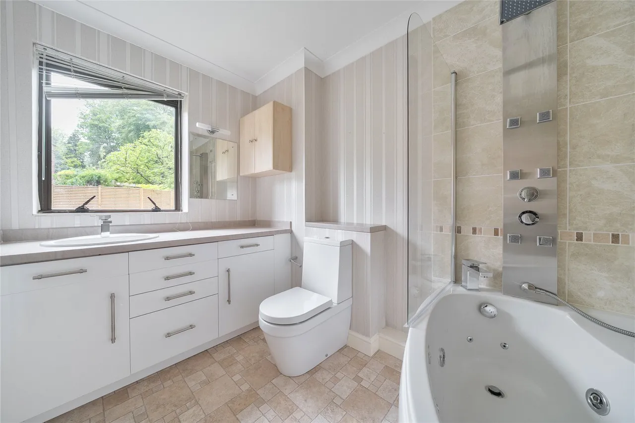 Cedar Lodge, Lythe Hill Park, GU27, photo 8
