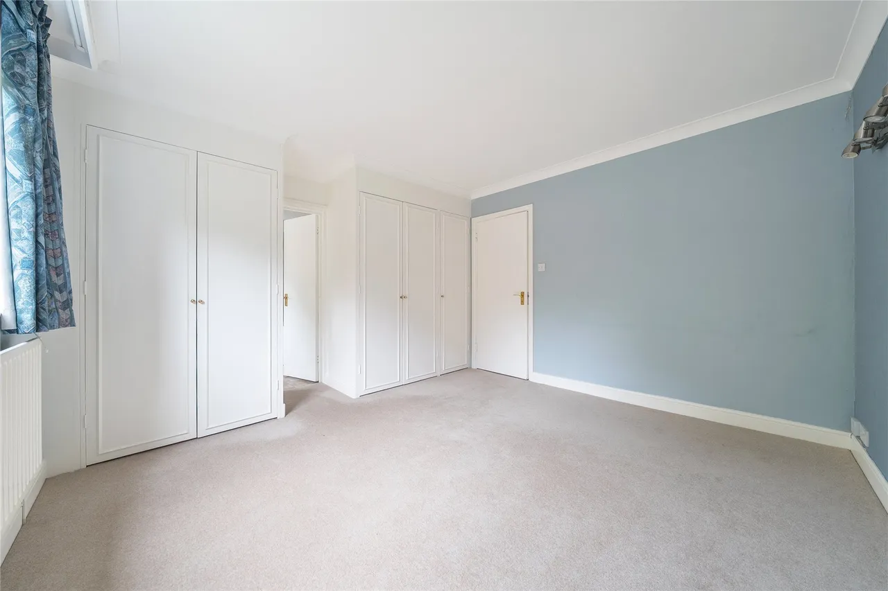 Cedar Lodge, Lythe Hill Park, GU27, photo 7