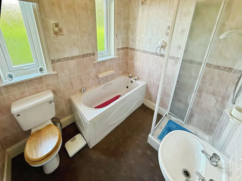 Newcastle Upon Tyne NE3 2RP, NE3, photo 6