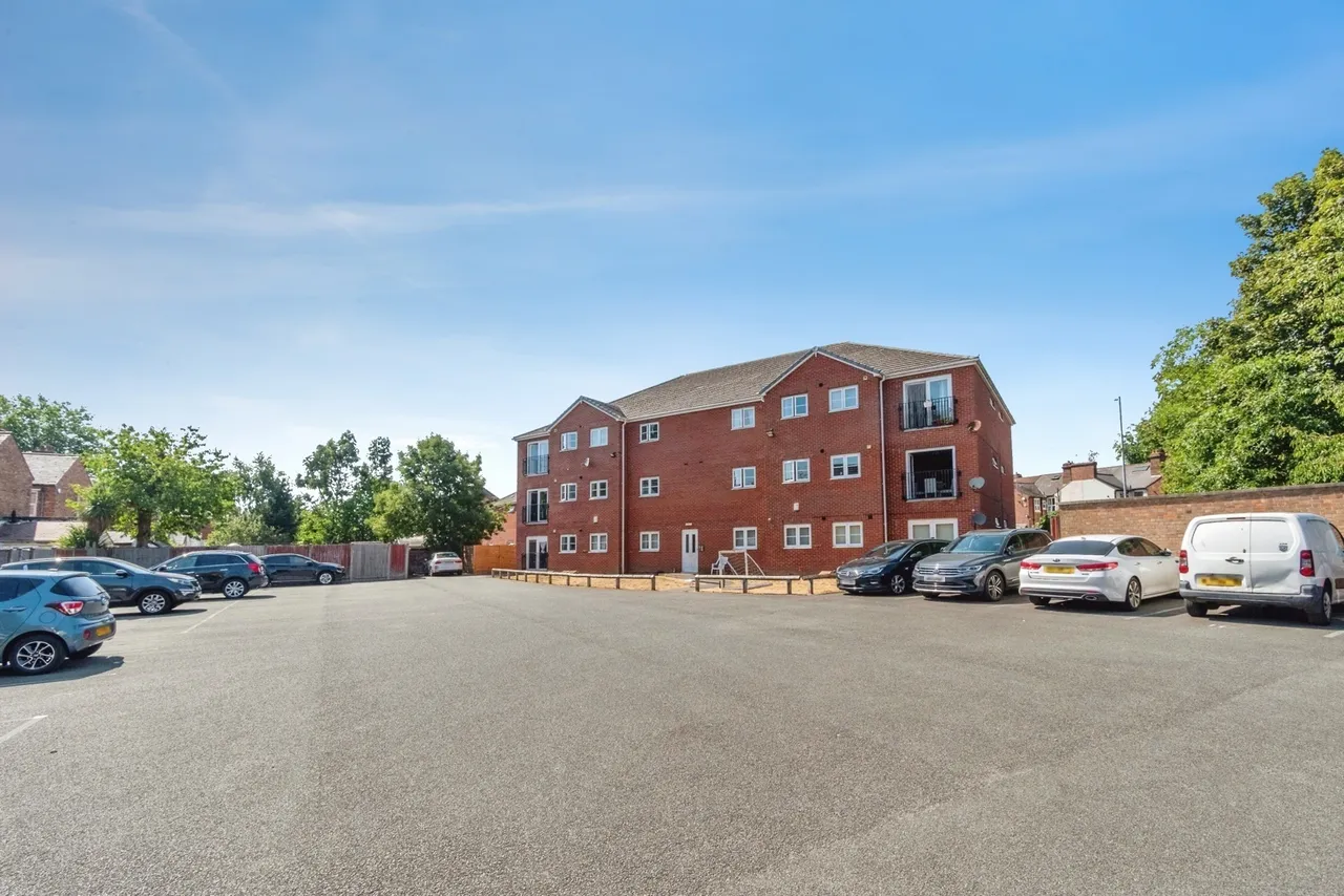 Bloxwich Road South, Willenhall, WV13, photo 17