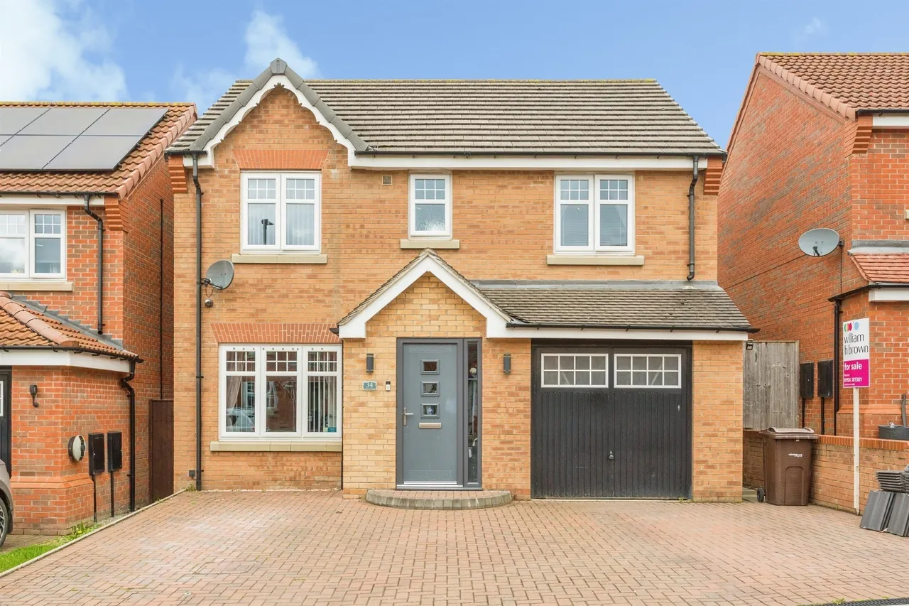 4 bed house for sale — Forage Way, Crofton, Wakefield