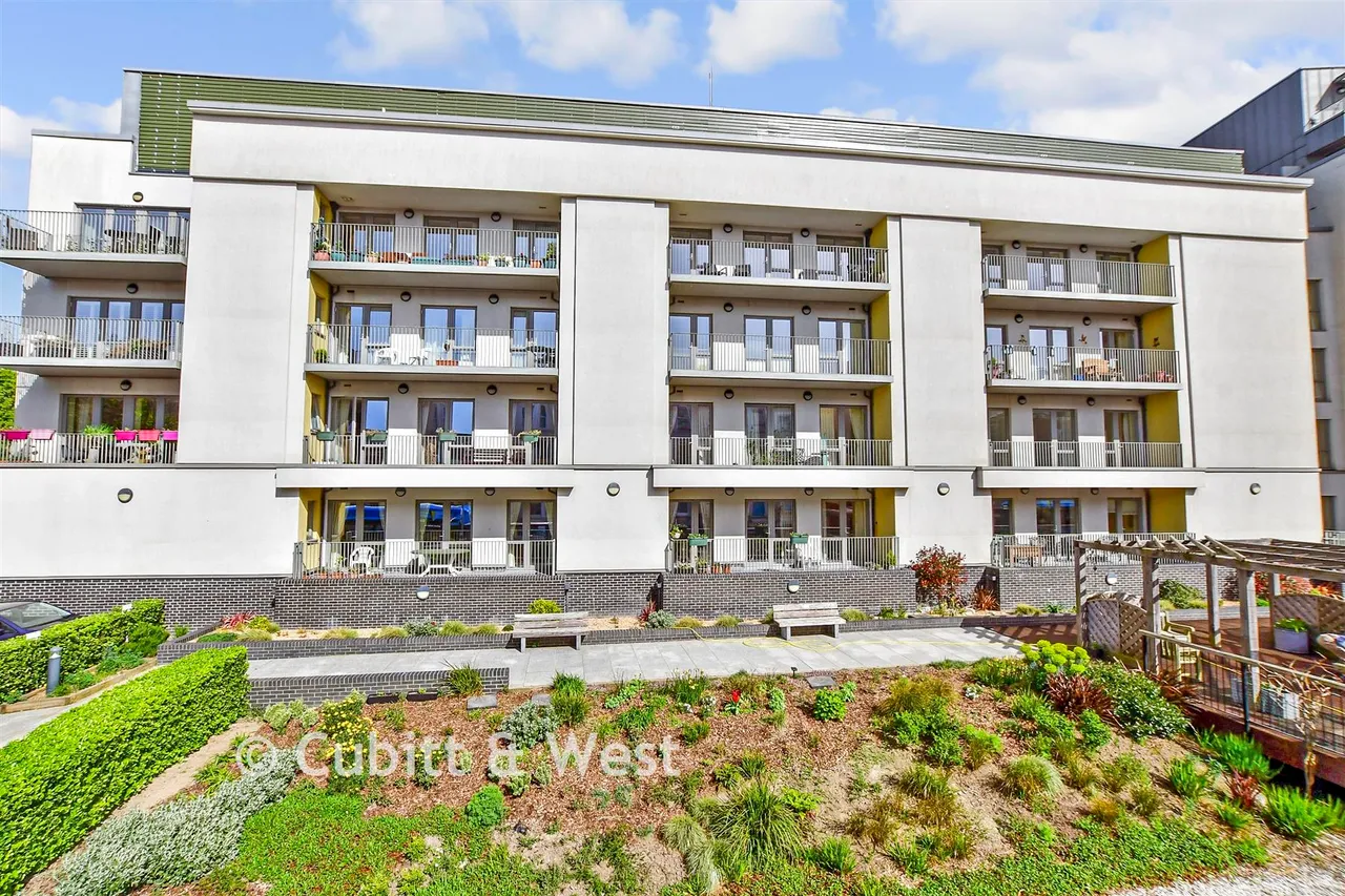 South Parade, Southsea, PO4, photo 11