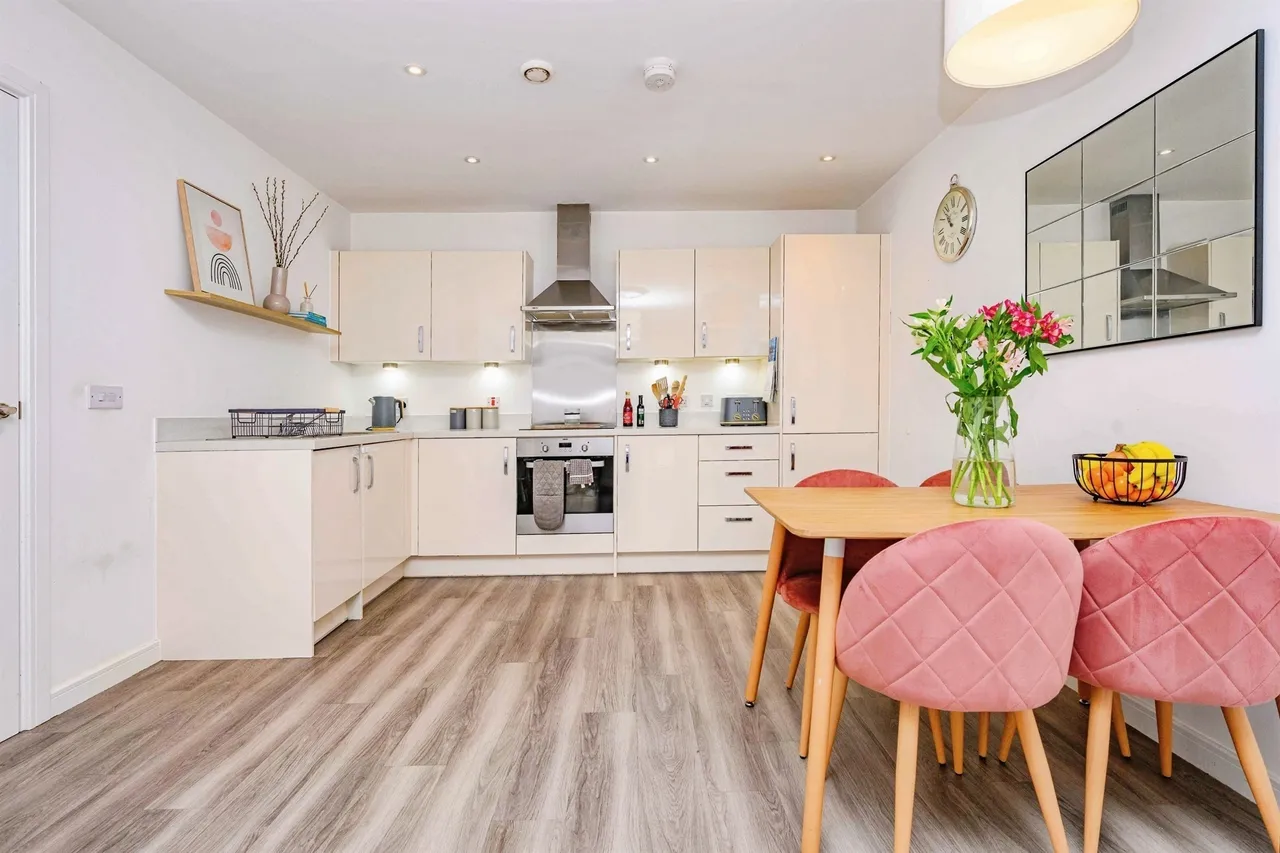 2 bed flat for sale — Frogmore Road, Hemel Hempstead