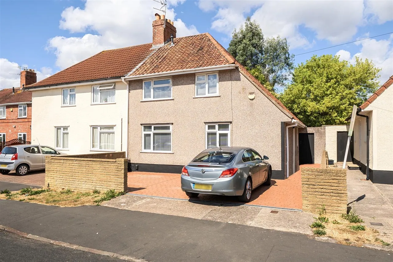 3 bed house for sale, Crossways Road, Knowle Park, BS4