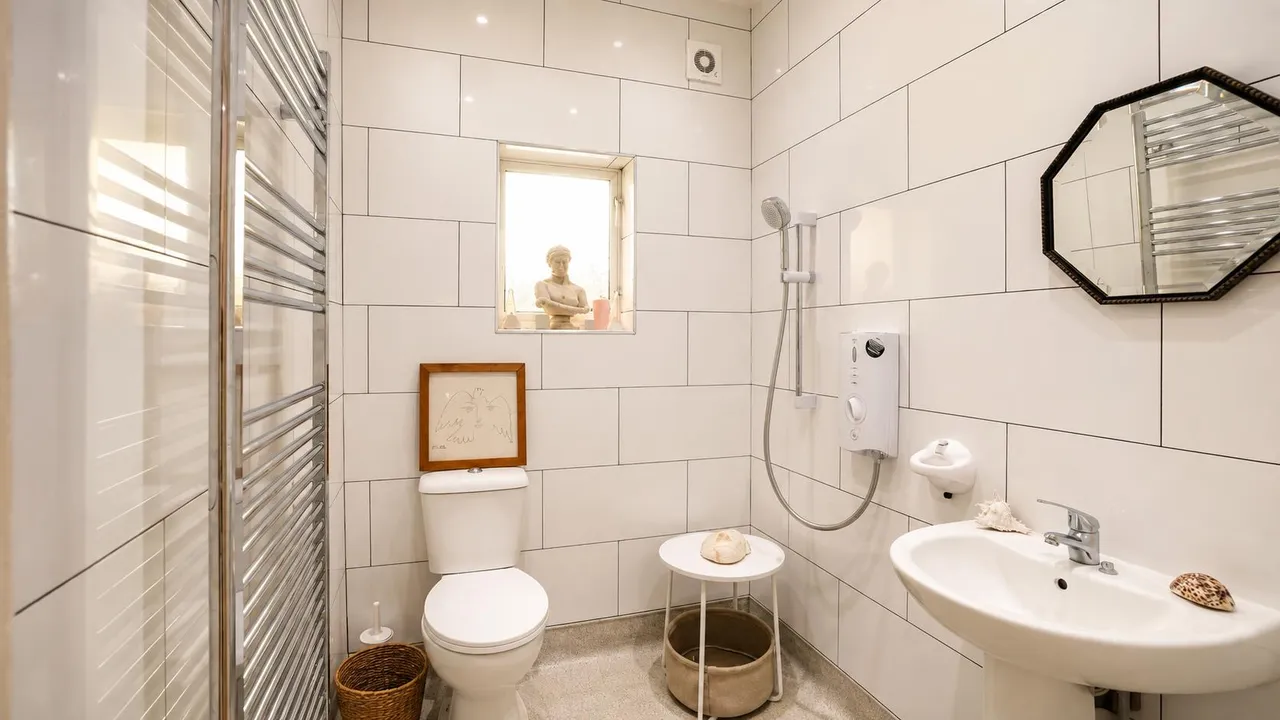 Nelson Road, Twickenham, photo 12