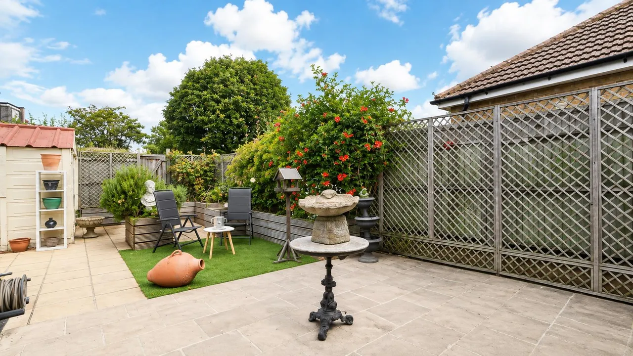 Nelson Road, Twickenham, photo 14