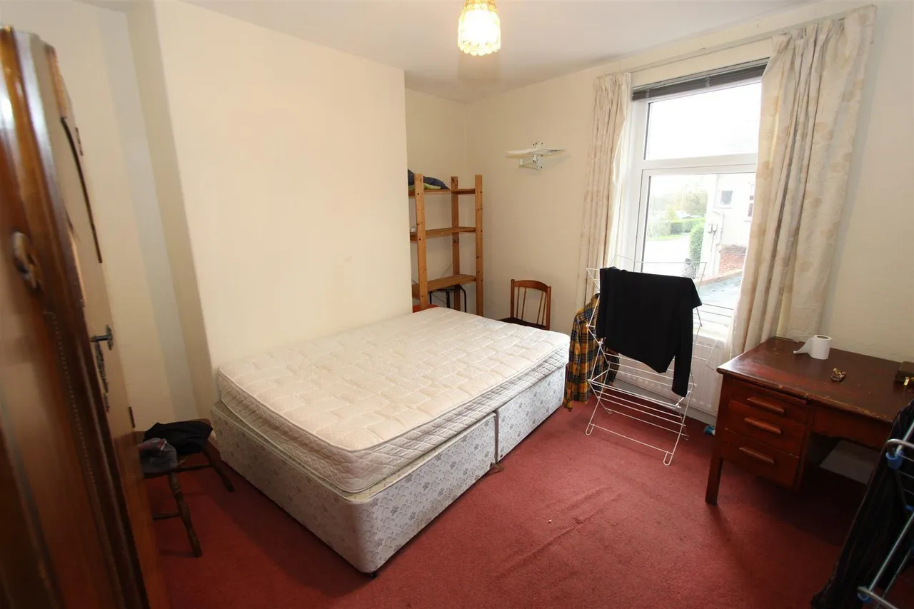 Sherburn Road, Gilesgate, DH1, photo 9