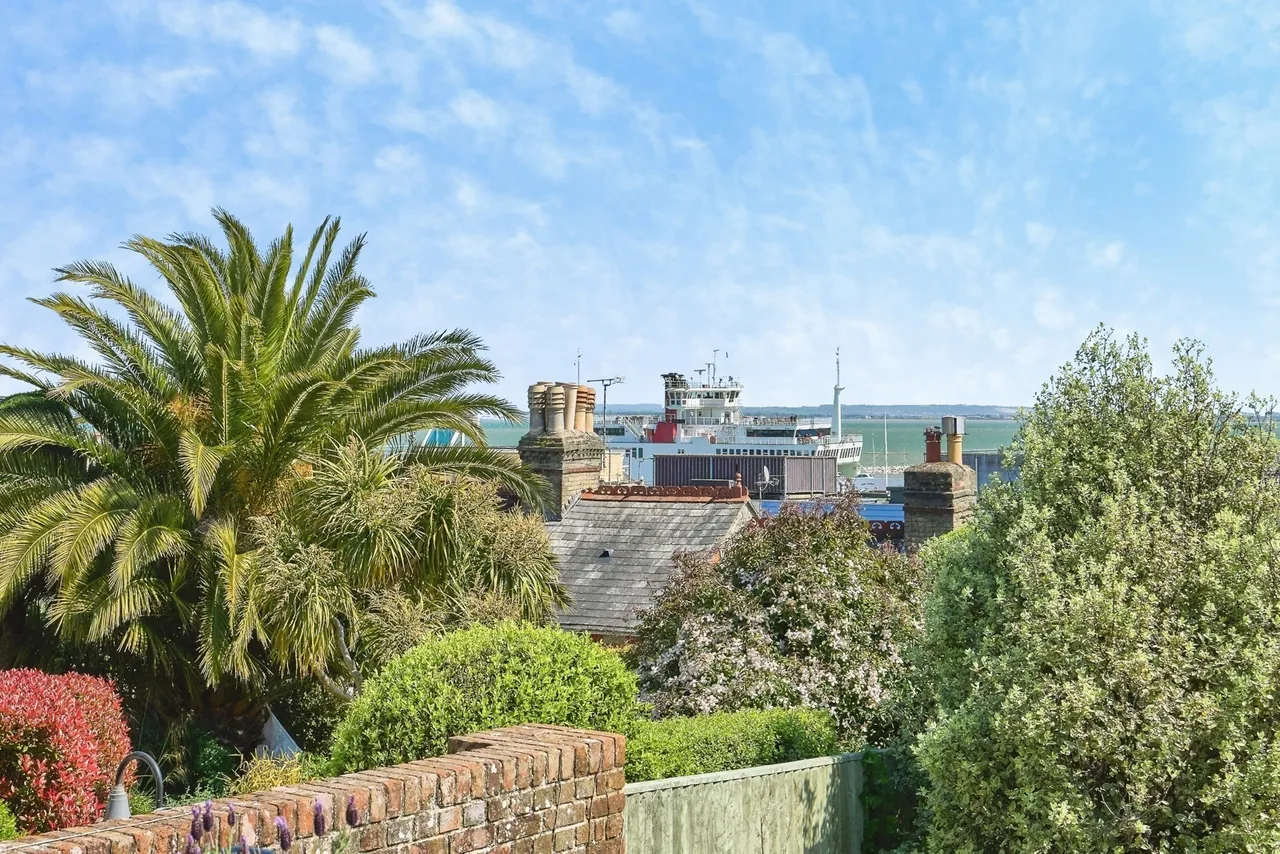 Sun Hill, Cowes, PO31, photo 4