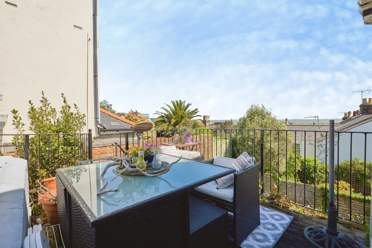 2 bed house for sale, Sun Hill, Cowes, PO31