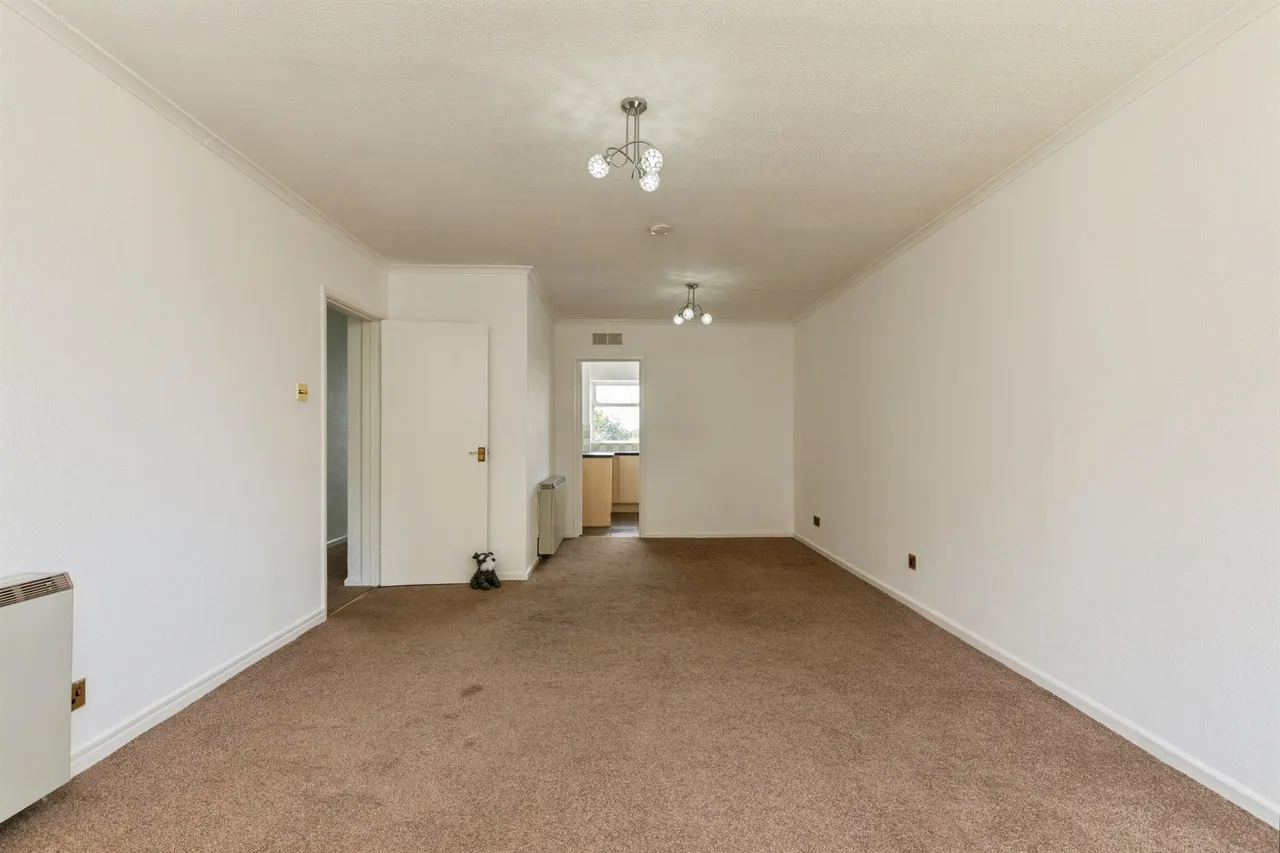 Chargrove, Yate, BS37, photo 3