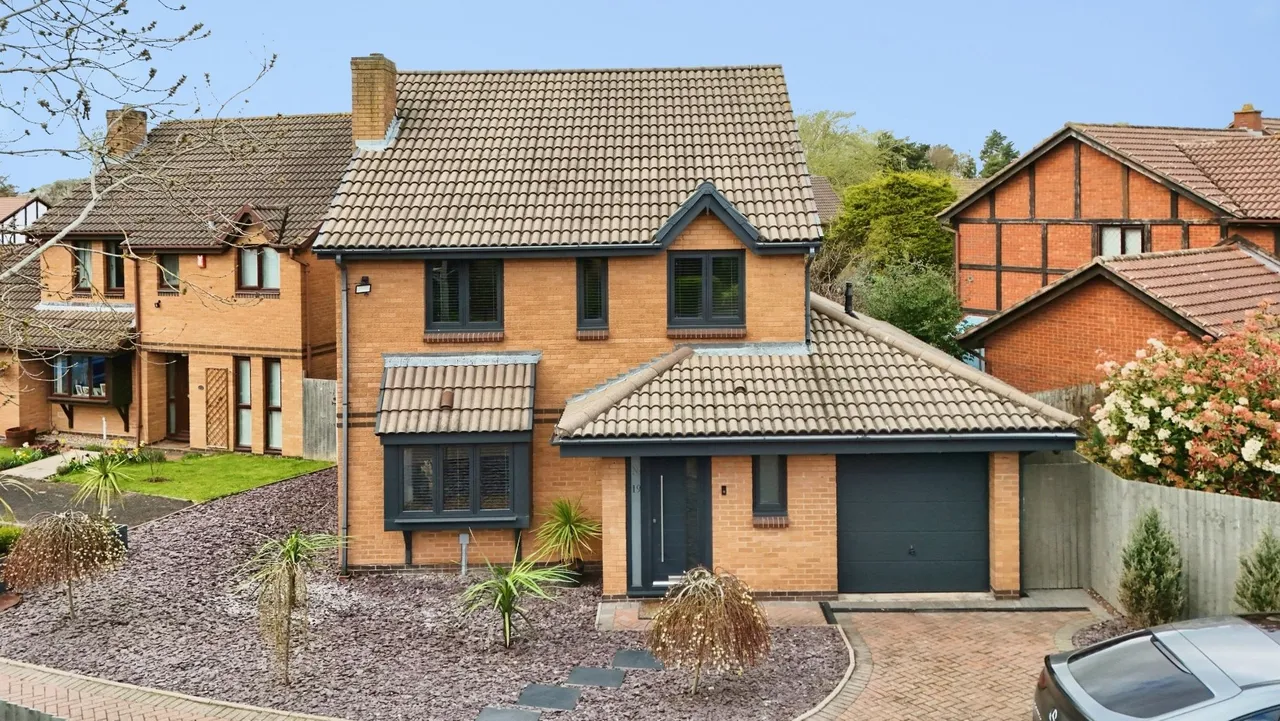 4 bed house for sale — Horsechestnut Drive, Horsechestnut Drive TF5 0LN