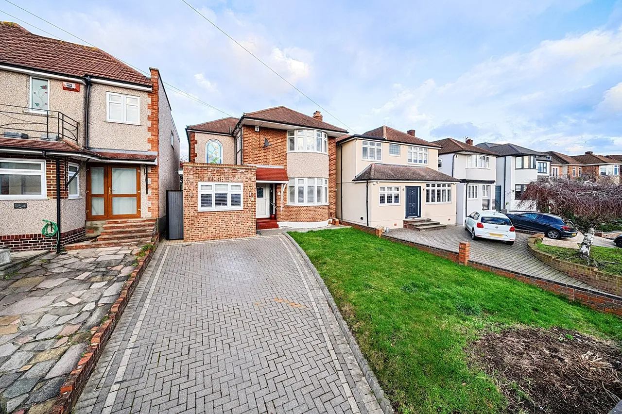 3 bed house for sale — Blendon Drive, DA5