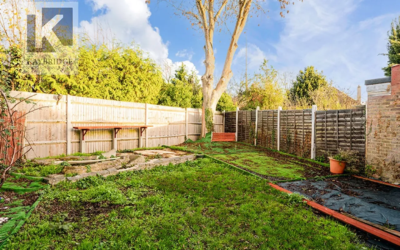 Parklawn Avenue, Epsom, KT18, photo 9