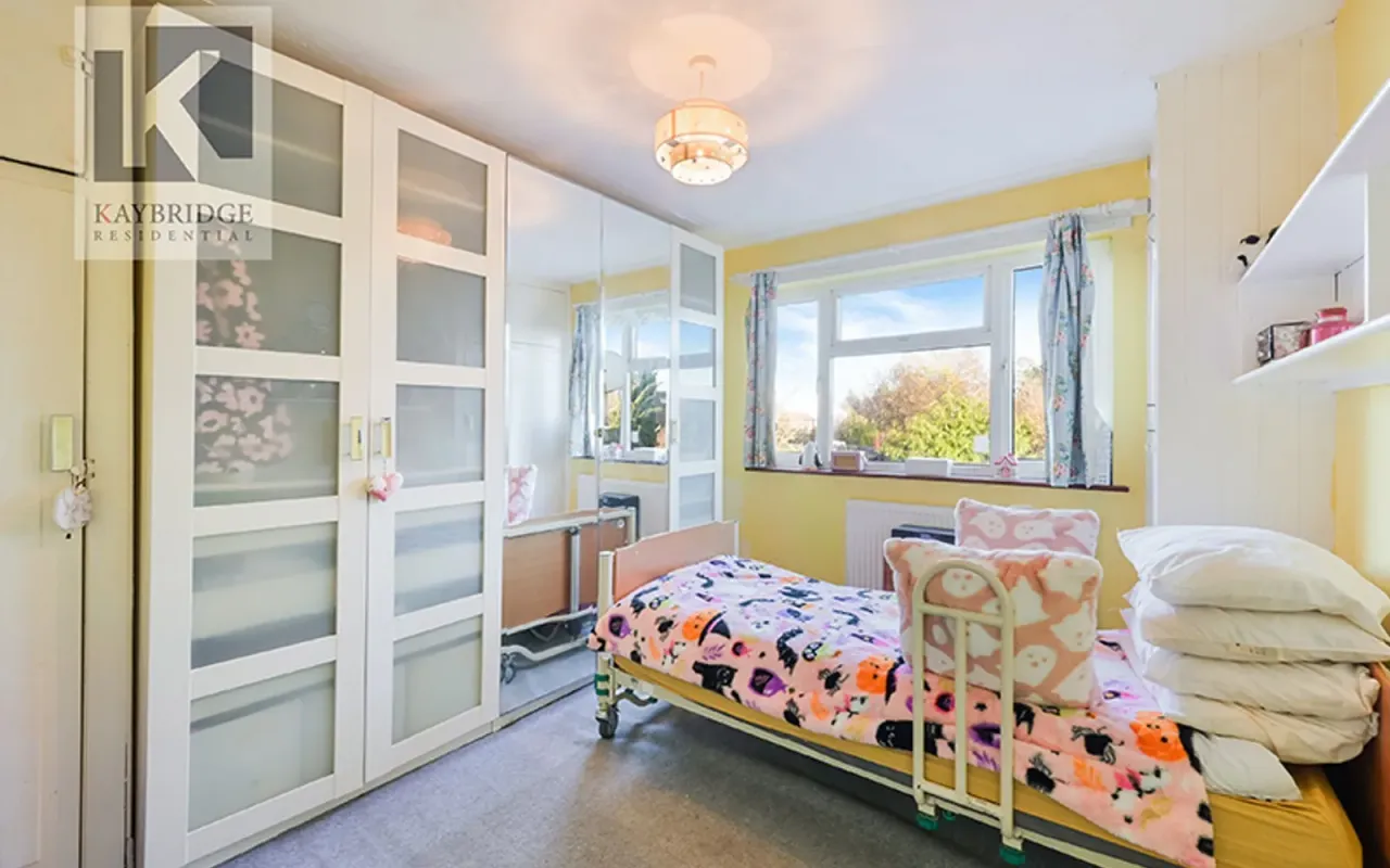 Parklawn Avenue, Epsom, KT18, photo 12