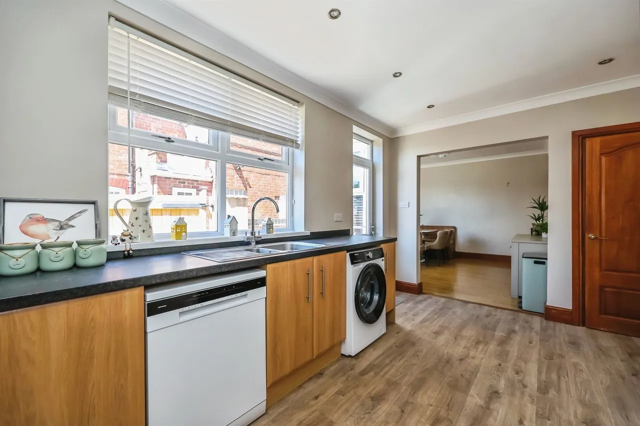 Diamond Avenue, Kirkby-In-Ashfield, NG17, photo 4
