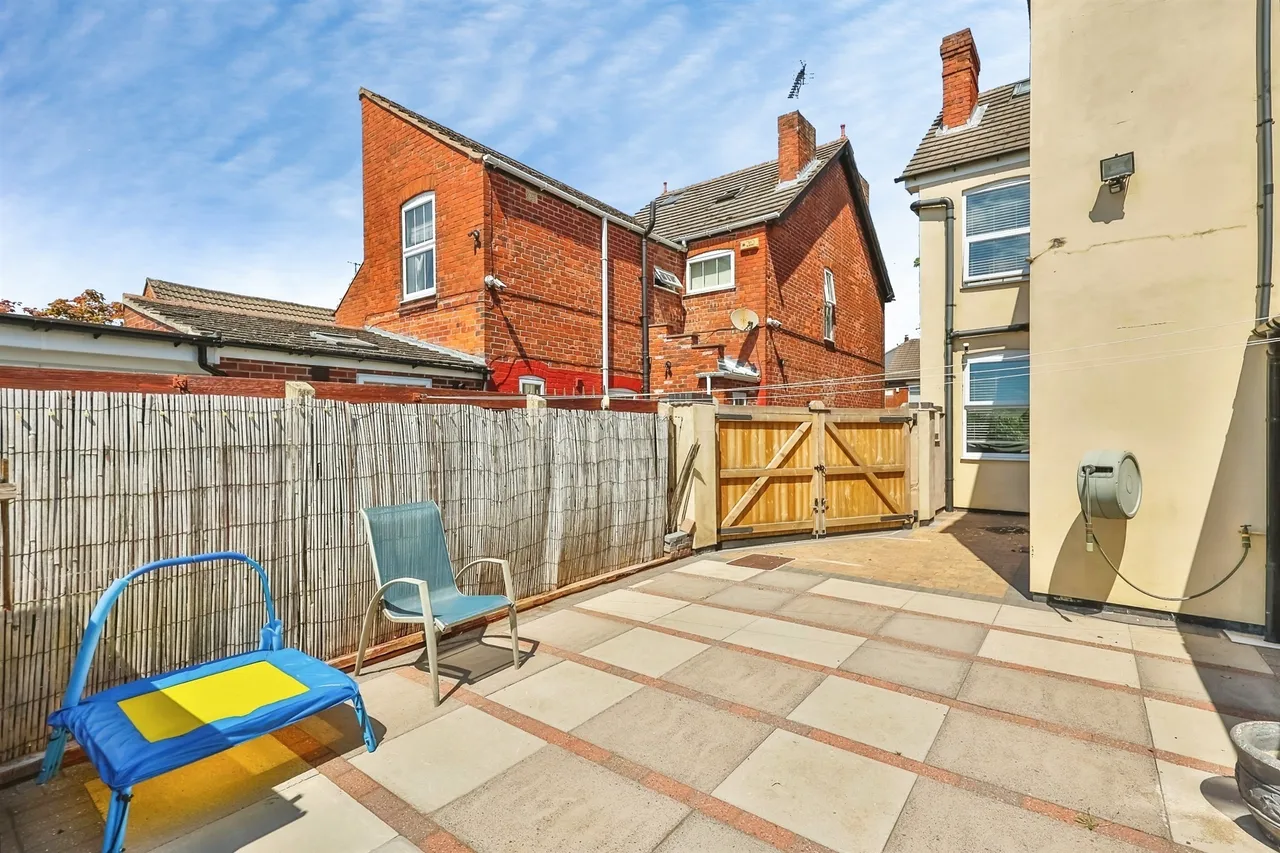 Diamond Avenue, Kirkby-In-Ashfield, NG17, photo 24