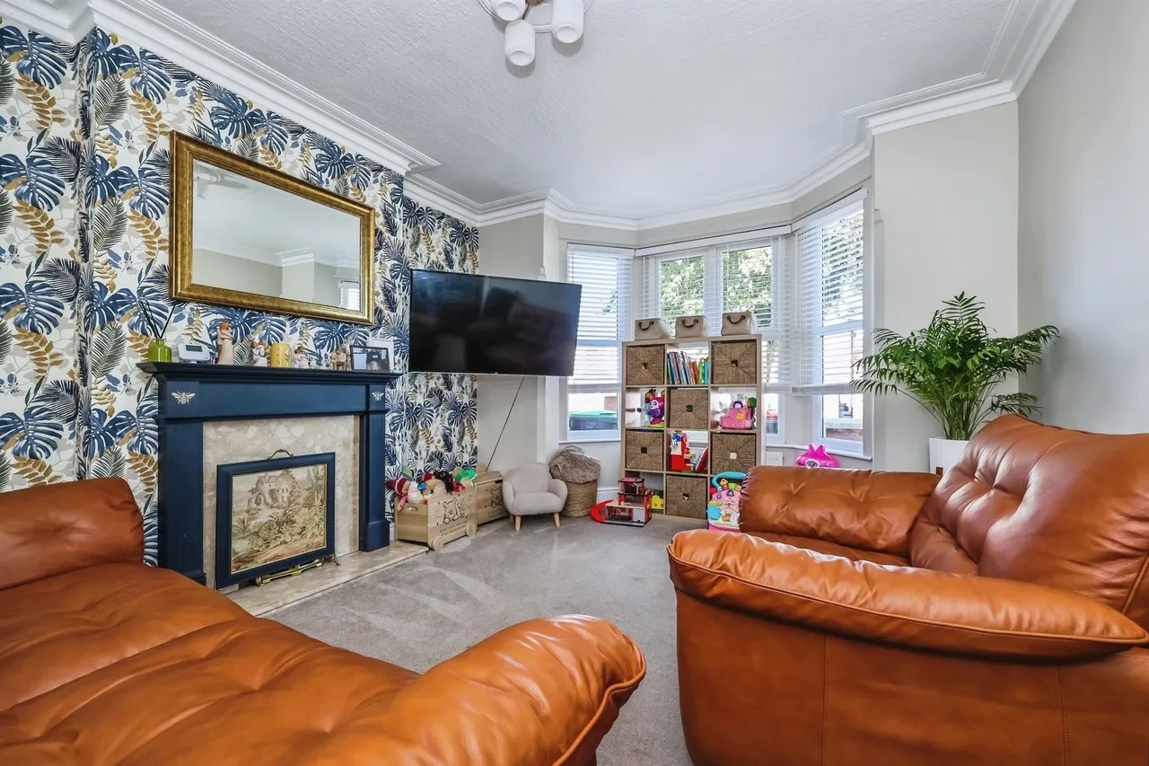 Diamond Avenue, Kirkby-In-Ashfield, NG17, photo 2
