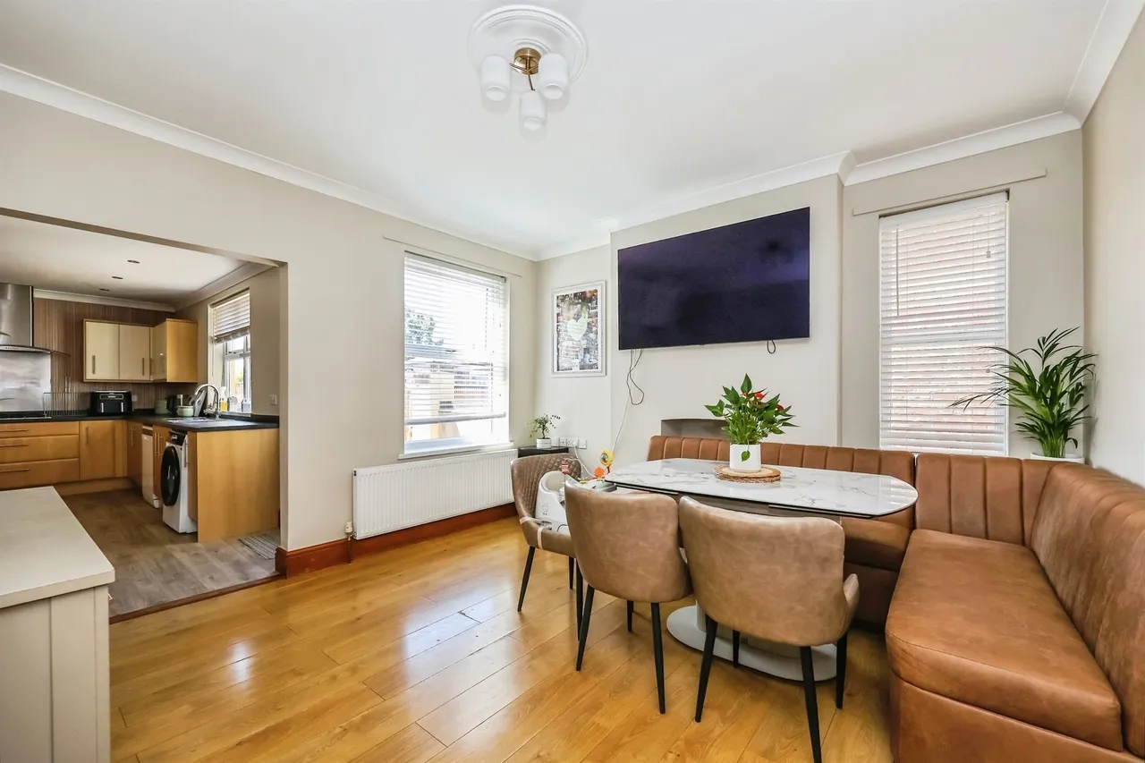 Diamond Avenue, Kirkby-In-Ashfield, NG17, photo 6